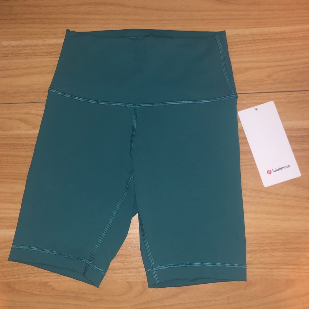 NWT Lululemon Wunder Train HR Short 8" Size 6